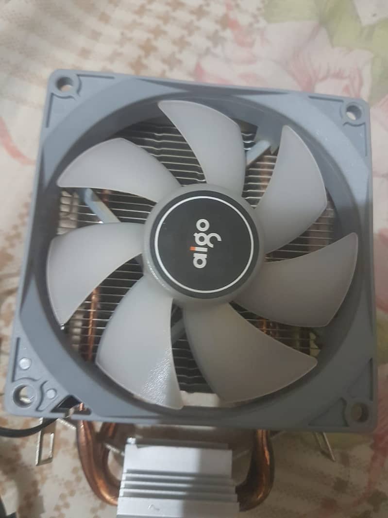 Aigo Ice 200 Pro CPU Cooler with Box & Accessories 3