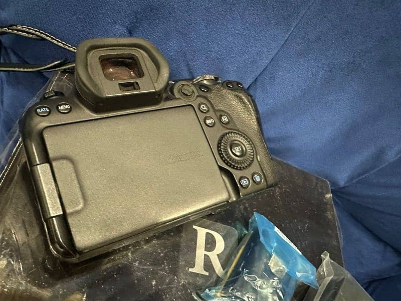 Canon R6 body with Box in awesome condition 2