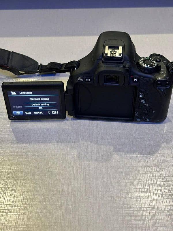 Canon 600D for urgent sale 4