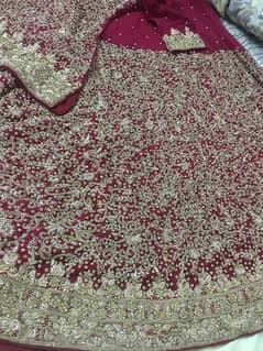 heavy bridal barat lehnga only 3-4 hours used condition is like new