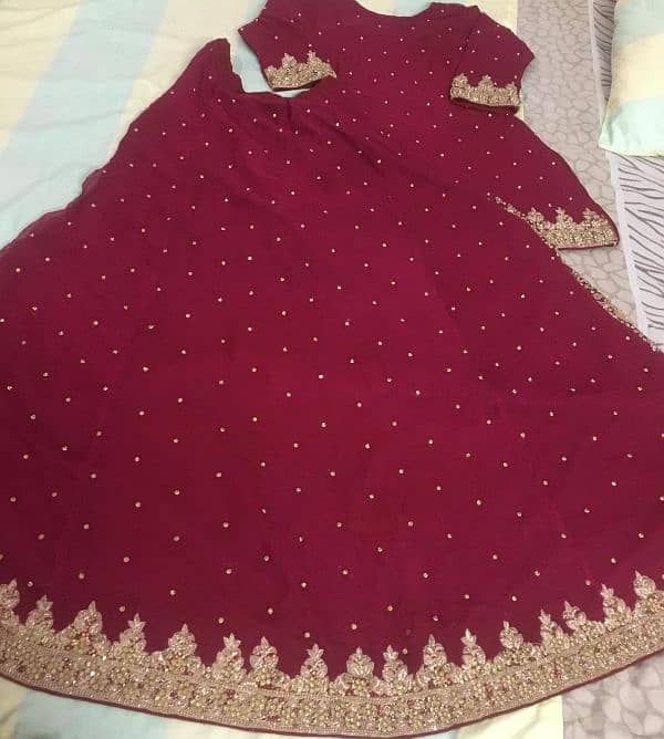 heavy bridal barat lehnga only 3-4 hours used condition is like new 12