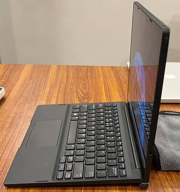 DELL LATITUDE 2 in 1 2