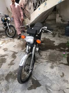 Honda 125 Point Wali