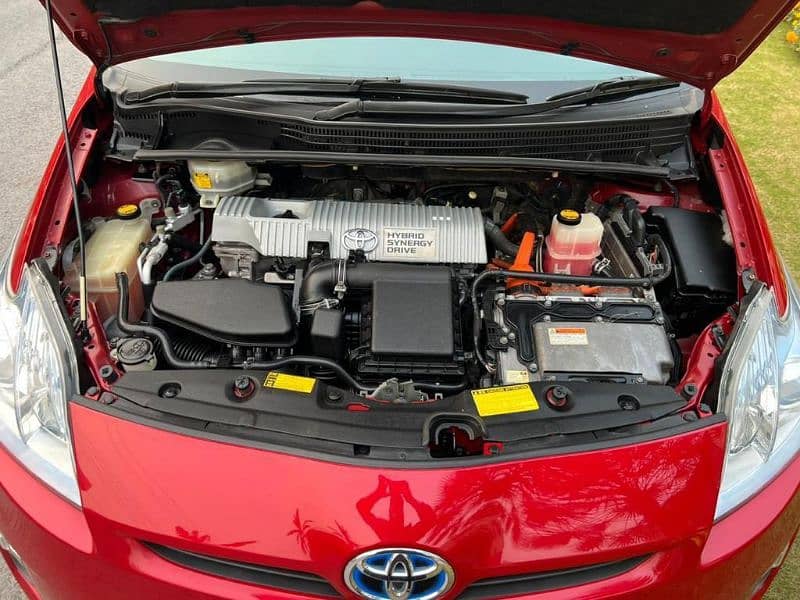 Toyota Prius model 2010 import 2014 3