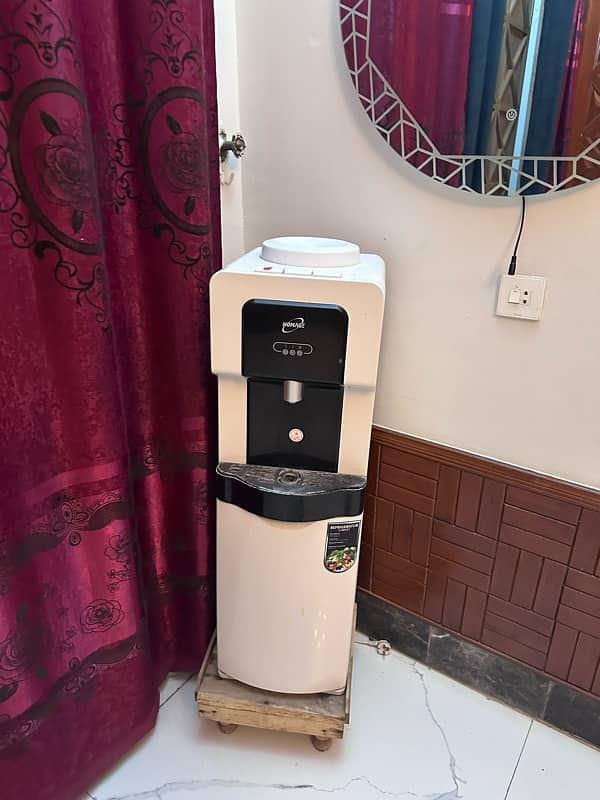 water dispenser 1