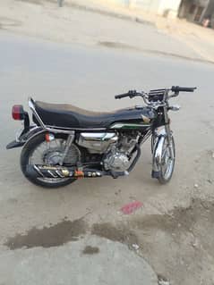 Condition 10/10 Ha Full New Bike Ha Sirf 2725 Chali Hai