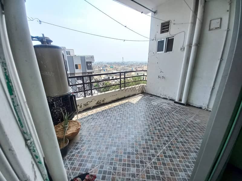 Corner Possession able 1100 Sq Ft Flat For Sale In Soan Garden With Lift Plaza 12