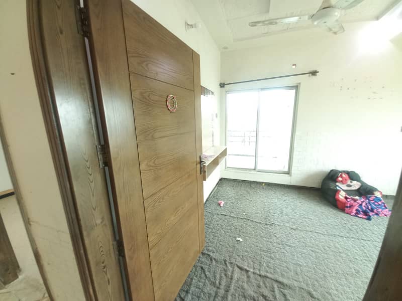 Corner Possession able 1100 Sq Ft Flat For Sale In Soan Garden With Lift Plaza 16