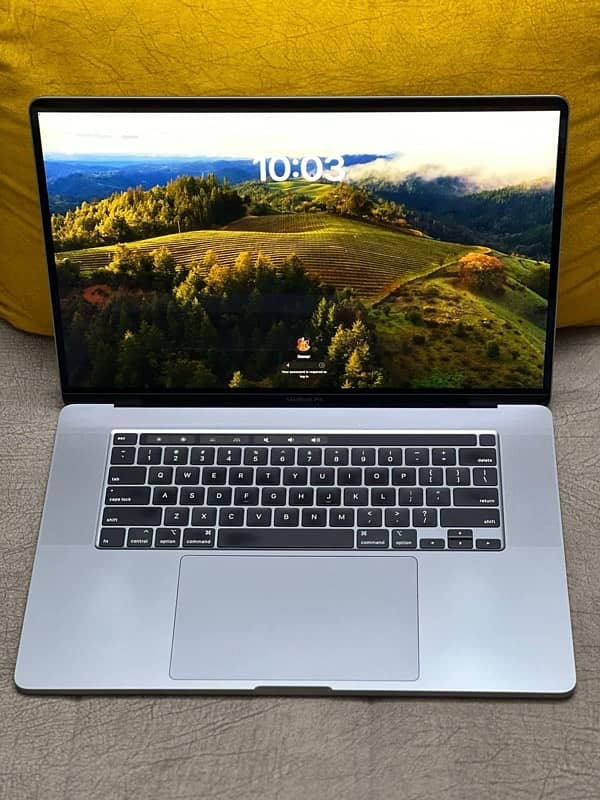 MACBOOK PRO 16 (2019) CORE I9 (16/1000gb SSD) (4gb Graphics) 8 Core 4