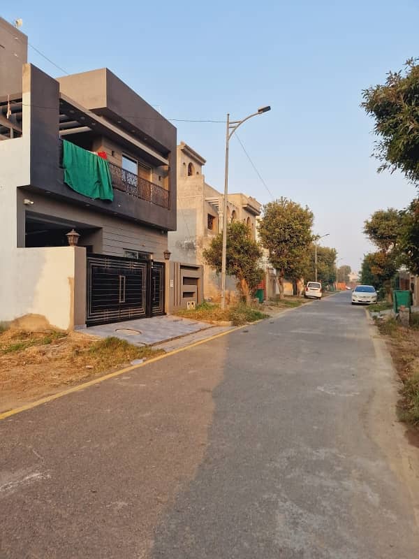 10 Marla On Ground Developed Plot Near Park Available Phase 2 A Block 7