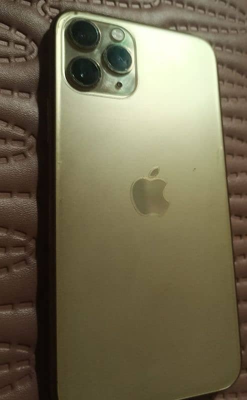 I phone 11 pro 64 gb golden colour 2