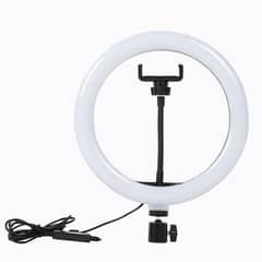 White Ring Light with Adjustable light mode like daylight