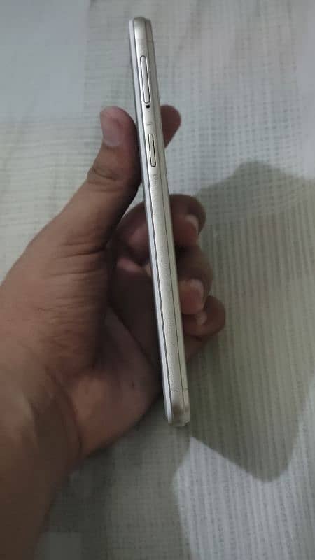 Oppo A57 3