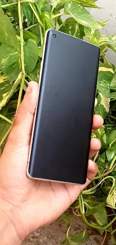 Oneplus 8 8GB 128GB PTA Approved 9