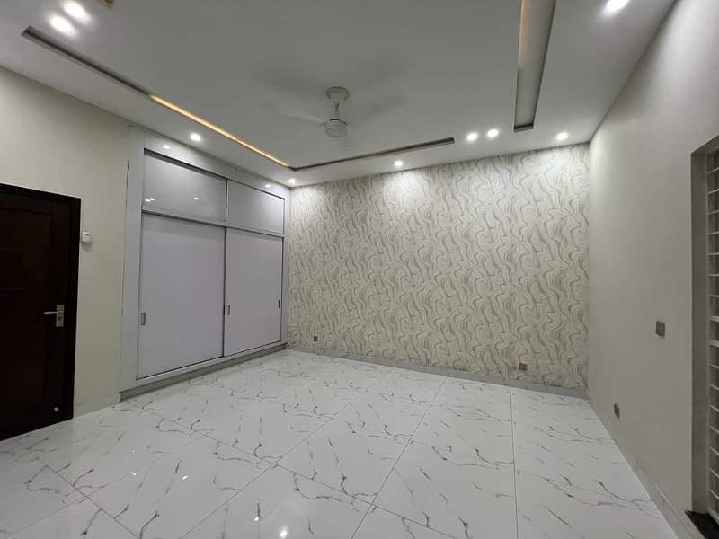 10 Marla Single Story House For Rent In IEP Engineer Town Lhr. 12