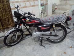 Honda 125 in good condition original document's  2013 model