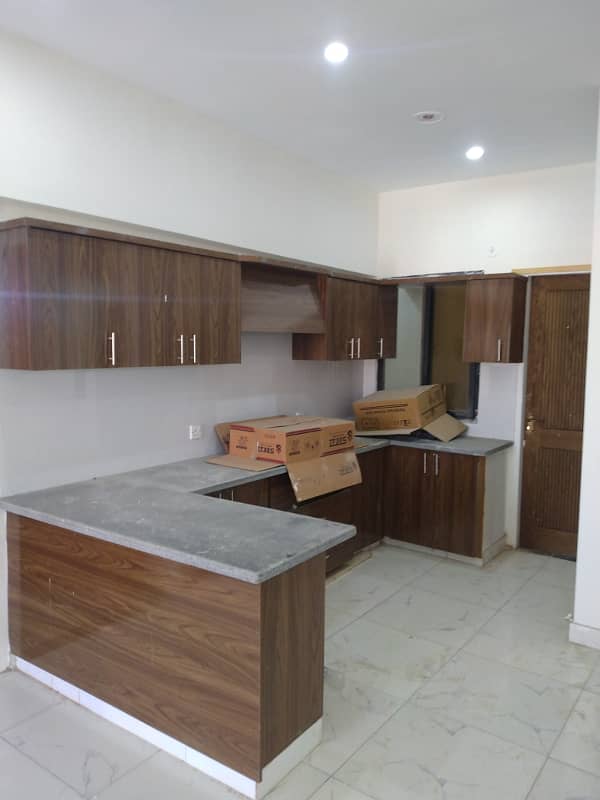 King residency flat is available in gulistan e jauhar block 3/A 10