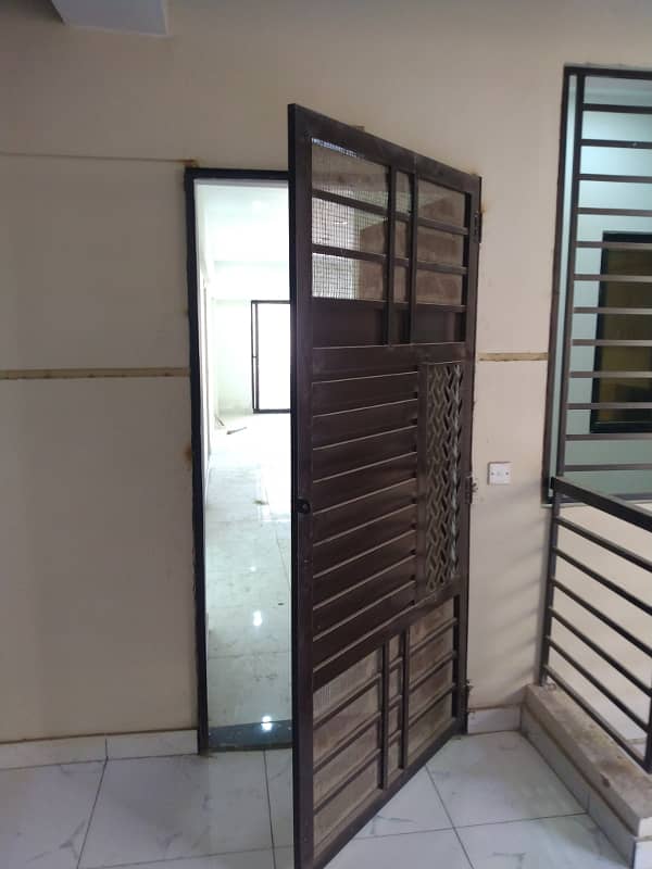 King residency flat is available in gulistan e jauhar block 3/A 13