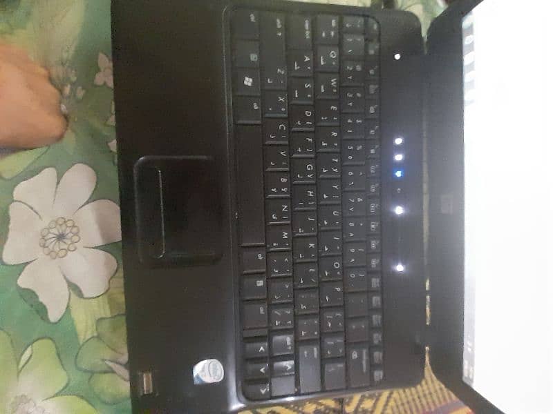 I am selling my lqptop 2230s 1