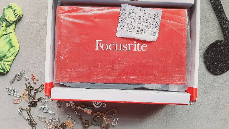 Focusrite Scarlett 2i2 2nd gen 1