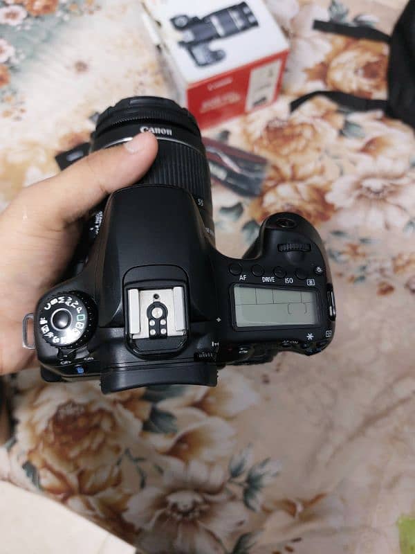 Canon EOS 60D (18=55) Stm lens 3