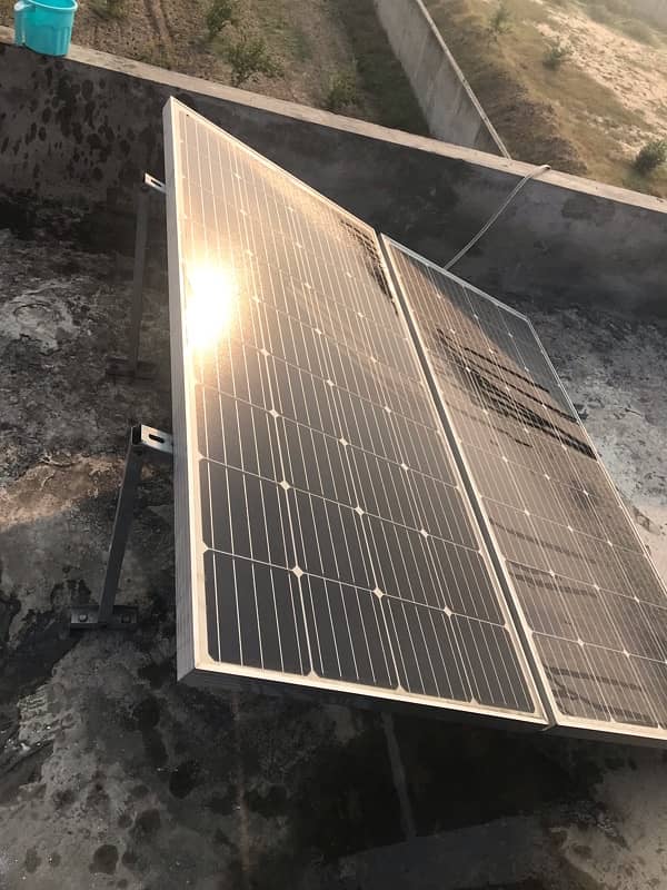 2 solar plates 180watt with stand is available for sale 2