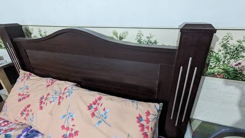 Bed with side tables 2