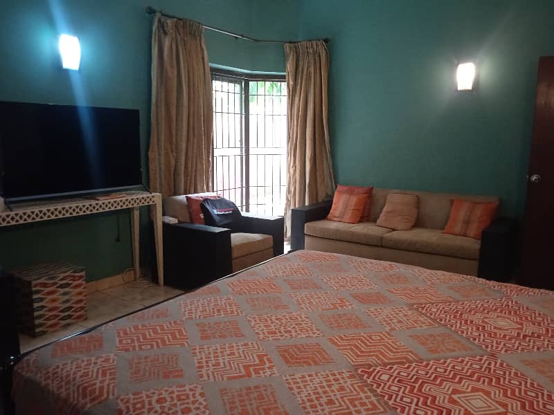 Luxurious Furnished Kanal House in Garden Town Centerally located 4