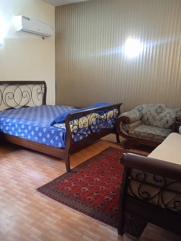 Luxurious Furnished Kanal House in Garden Town Centerally located 5