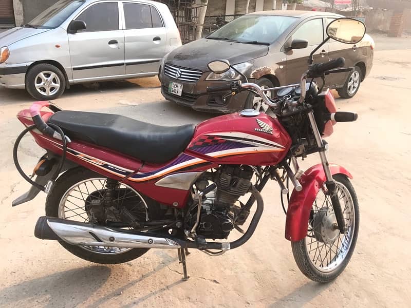 Honda CG125 Dream 1