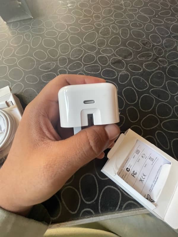 iPhone 20w power adapter 3