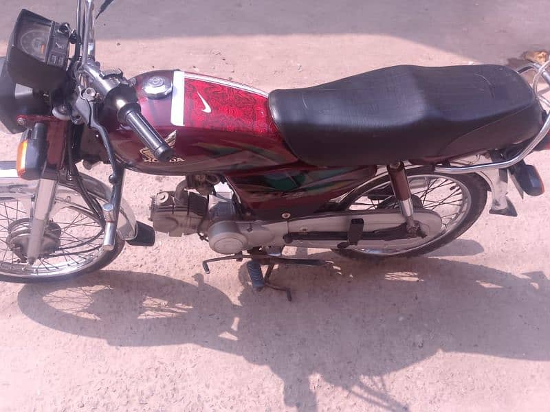 Honda CD 70 5