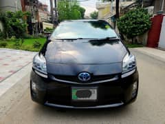 Toyota Prius 1.8 G-Touring Edition for sale in Excellent Condition!!