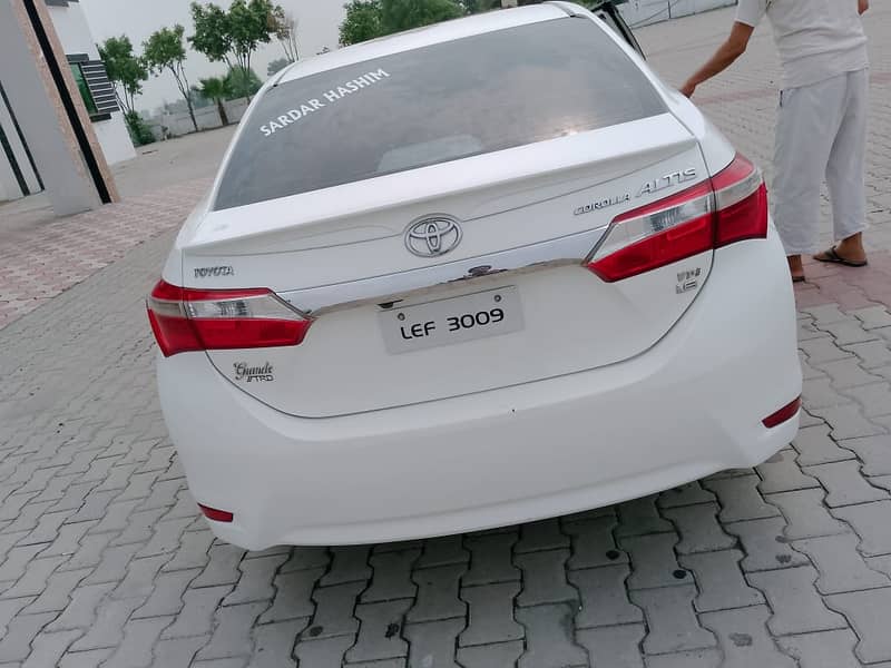 Toyota Corolla Altis Grande CVT-i 1.8 2016 14