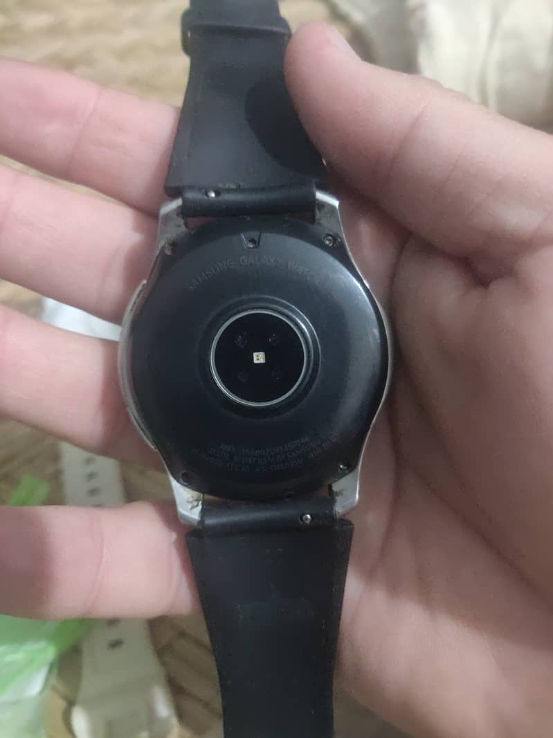 Samsung Galaxy watch SM R805U 1