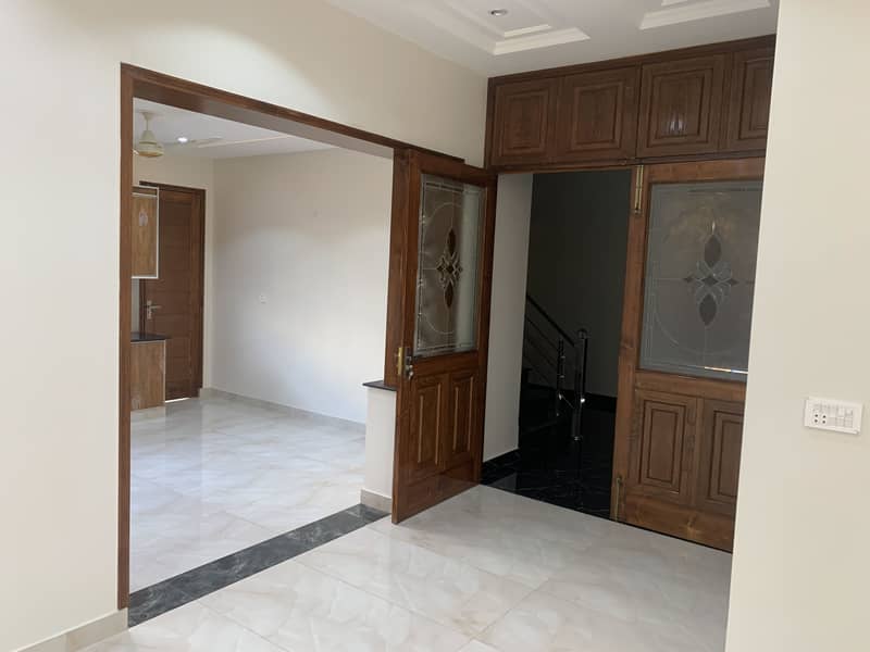 7 BEDROOM 1 KANAL BRAND NEW LAVISH DESIGN HOUSE IN MAIN ROAD IS AVAILABLE FOR SALE IN NESPAK HOUSING SOCIETY PHASE 3 DEFENCE ROAD LAHORE 9