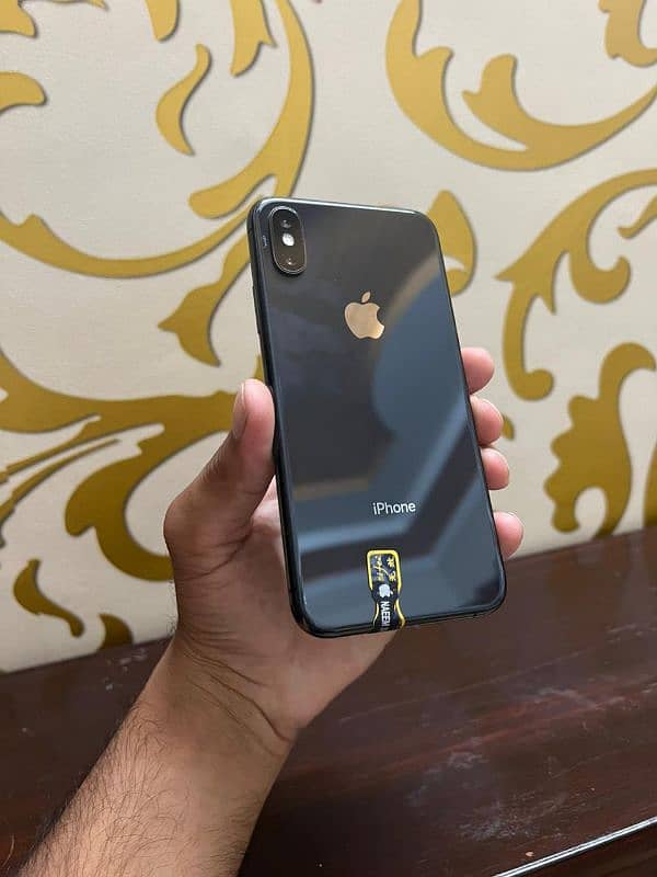 iPhone xs 64 GB 6