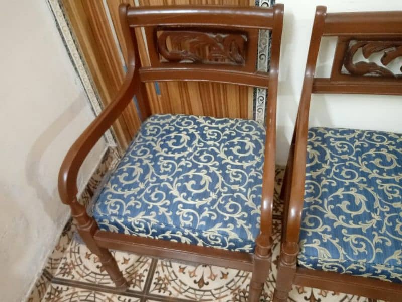 sofa in good condition for sale 1