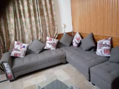 Good quality L shaped corner sofa 7 seater