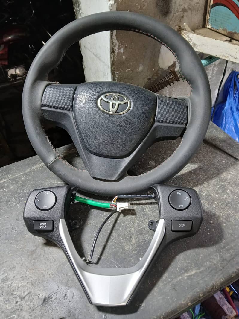 car side mirrors auto,  power buttons, power windows,push start 8