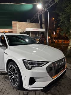 Audi E-Tron 50 quattro 230 kW  2020