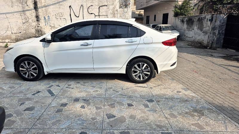 Honda City Aspire 2021 3