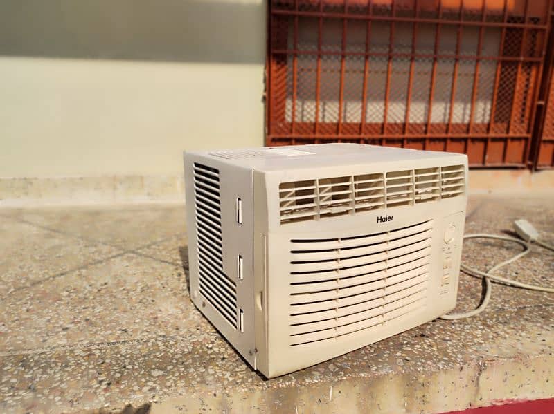 Haier imported window AC 3