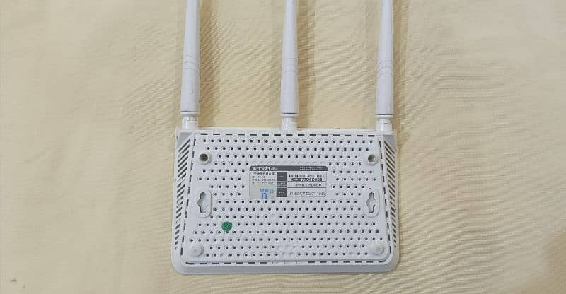 Tenda TP-Link ToTo Link Wifi router 4