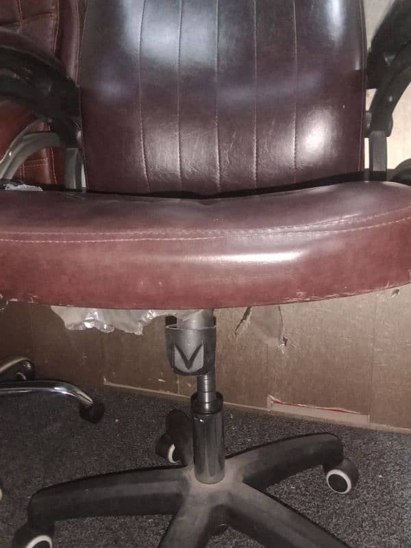 office boss chair 1