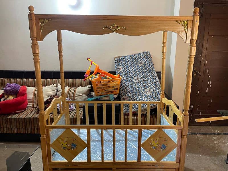 swing with baby cot brand new 1