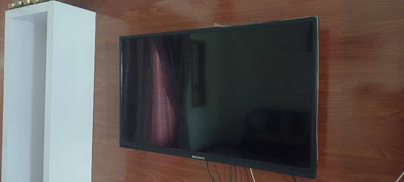 42 inch LED TV for sale 3