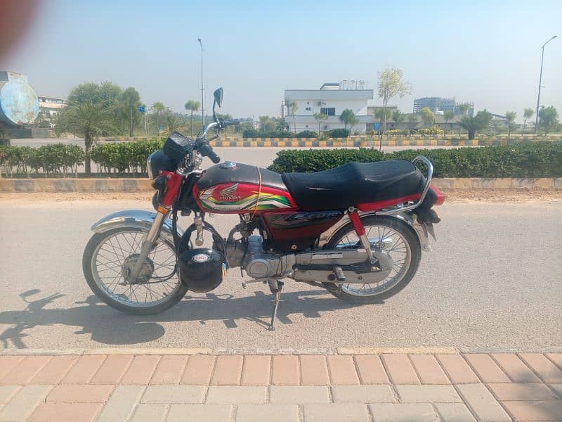 Honda CD70 0