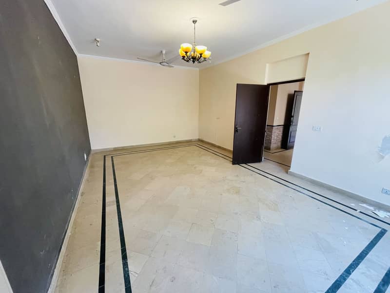 10 Marla House For Rent In Dha Phase 1 Prime Location 3