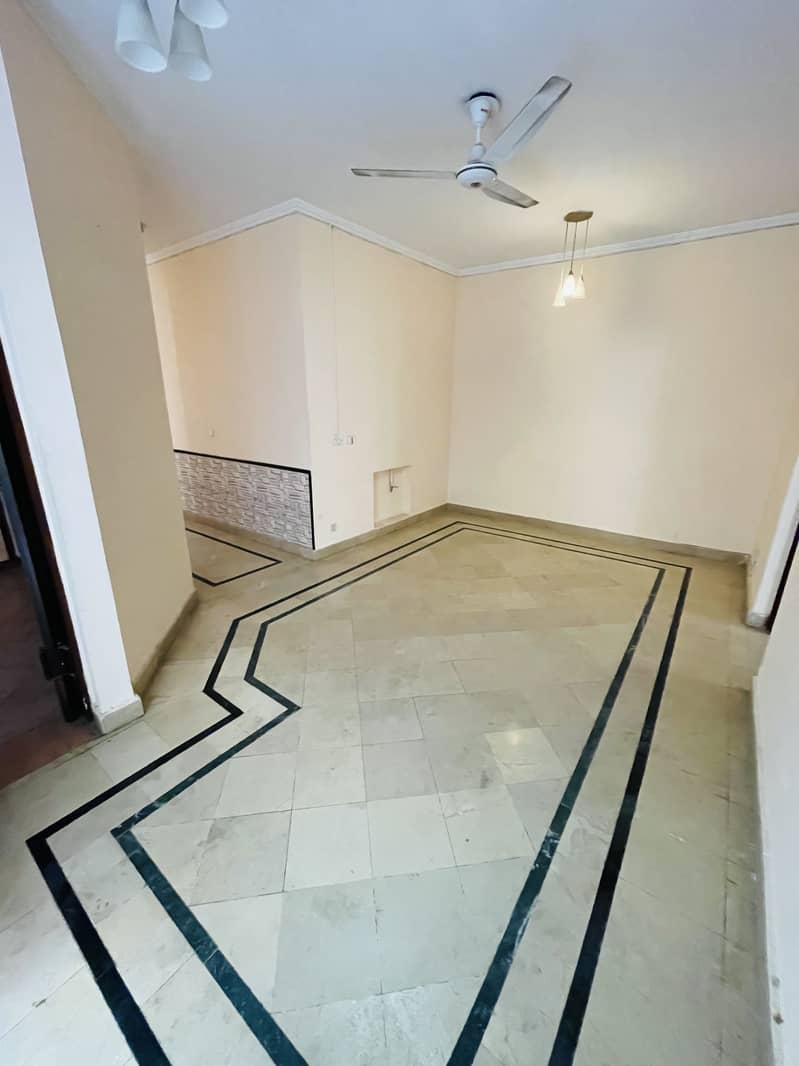 10 Marla House For Rent In Dha Phase 1 Prime Location 4